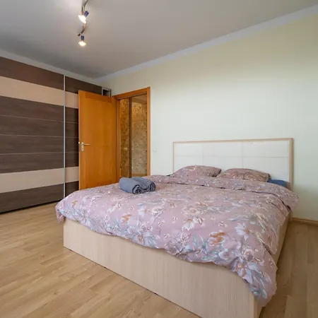 Street, Quite Center, 2br * Riga