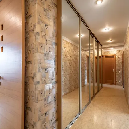 Street, Quite Center, 2br *